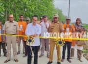 Legislator PKS Rizal Bawazier Resmikan Rabat Beton Di Desa Pasir, Kades Pasir Ungkapkan Persoalan Sungai Polaga