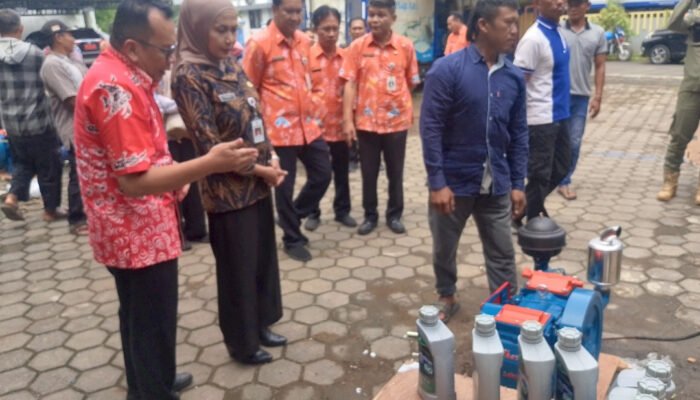 11 KUB Nelayan Di Kabupaten Kendal Dapat Bantuan 66 Unit Mesin Kapal