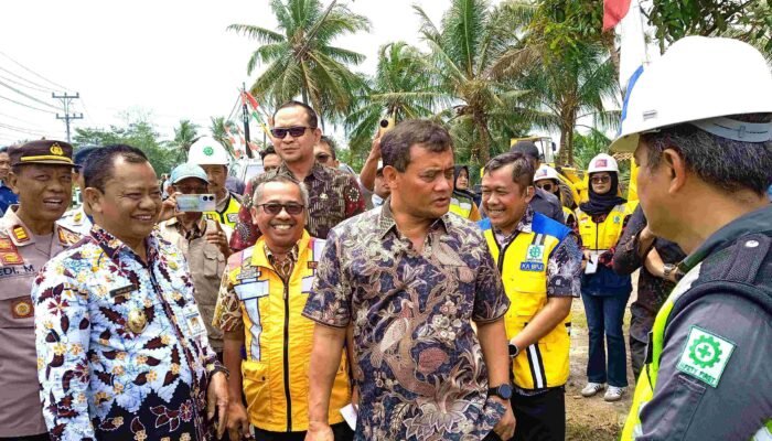 Gubernur Jateng Resmikan Rehabilitasi Ruas Jalan Bumiayu-Salem