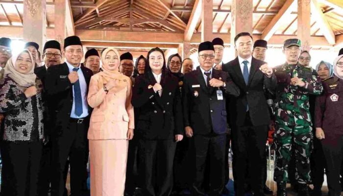 Bupati Brebes Lantik Tahroni Sebagai Sekretaris Daerah Definitif