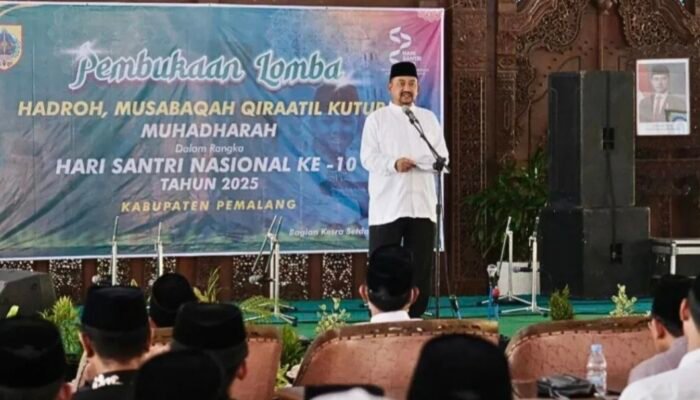 Melalui Kegiatan HSN 2025, Bupati Pemalang Dorong Santri Perkuat Dakwah Islam