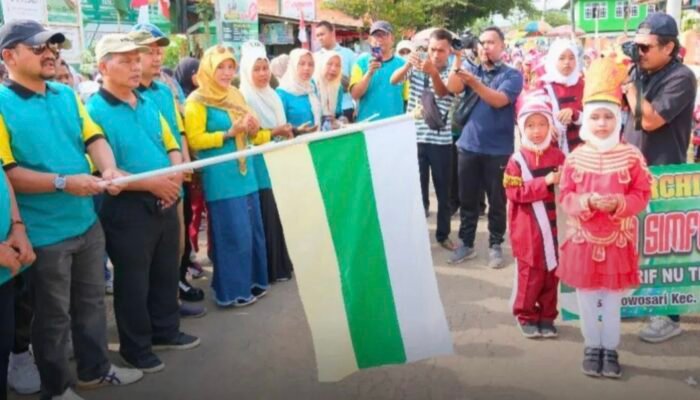 Bupati Pemalang Lepas Ribuan Santri Ulujami Ikuti Jalan Sehat Sambut Hari Santri