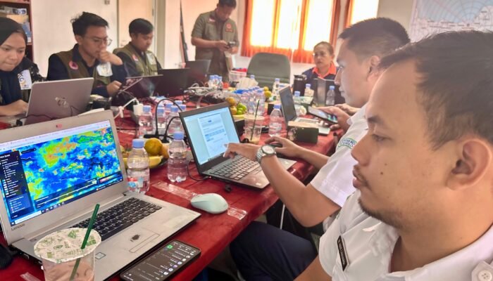 Modifikasi Cuaca Sukses Pangkas Hujan 70%, Waspada Puncak November-Desember!