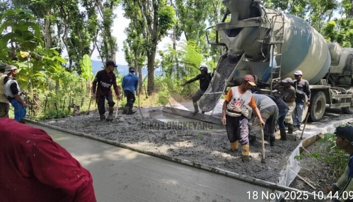 Ruas Jalan Kabupaten Di Desa Jatingarang Ditutup Total, Warga Diimbau Gunakan Jalur Alternatif