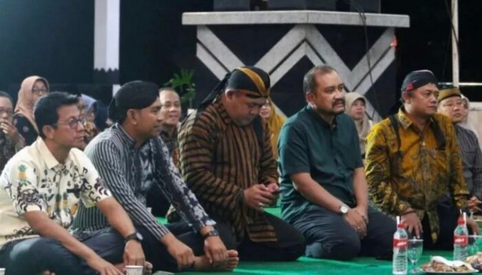 Bupati Hadiri Pentas Seni Malam Selasa Kliwon, Karawitan Ulujami Eratkan Generasi dan Lestarikan Budaya