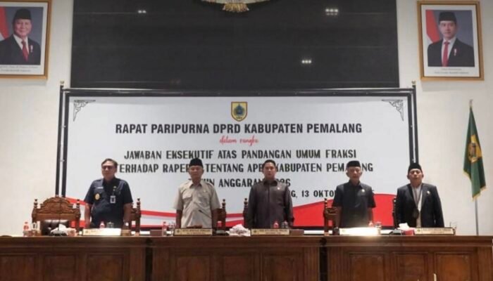 DPRD Kabupaten Pemalang menggelar Rapat Paripurna, Jawaban Eksekutif Tentang Raperda