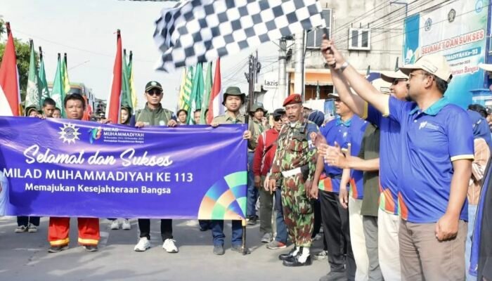 Bupati Pemalang Lepas Ribuan Peserta Jalan Sehat Milad Muhammadiyah ke-113
