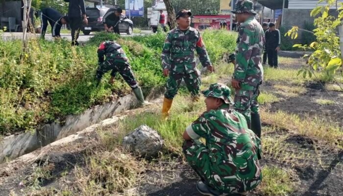 Sinergi TNI-Polri dan Pemkab Pemalang Gelar Jumat Bersih di Banjardawa
