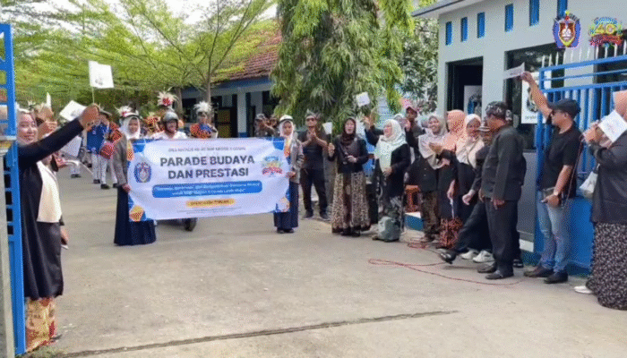 Parade Budaya-Santunan-Penanaman Pohon Meriahkan Dies Natalis ke 40 SMPN 3 Comal, Begini Harapan Kepala Sekolah dan Alumni