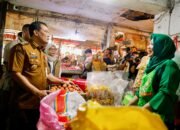 Jelang Nataru, Gubernur Ahmad Luthfi Tinjau Kenaikan Harga Pangan di Pasar Karangayu