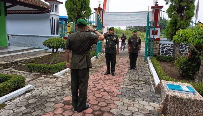 KHIDMAT! Peringati Hari Juang TNI AD, Kodim Pemalang Ziarah ke Makam Pahlawan