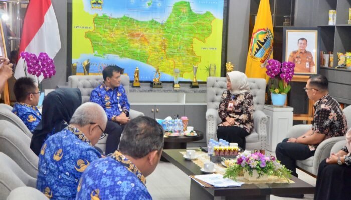 Investasi SDM! Pemprov Jateng Kucurkan Hibah Rp16,6 Miliar untuk Perguruan Tinggi