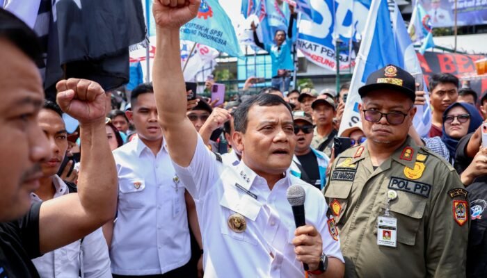 Sah! UMP Jawa Tengah 2026 Naik Menjadi Rp2,3 Juta, Kota Semarang Tertinggi
