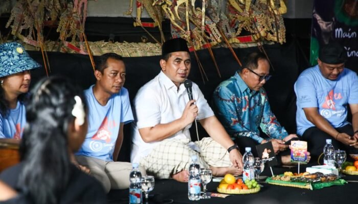 Gus Yasin Puji Gen Z Semarang yang Mahir Mendalang di HUT Ke-4 Sindhu Laras Bocah