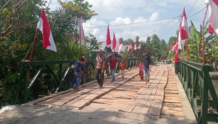 TNI Percepat Pemulihan Pascabencana, Jembatan Bailey Matang Bangka Rampung 100%