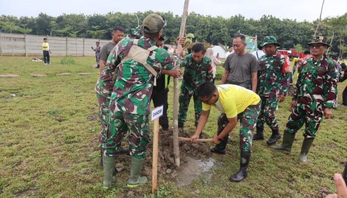 HUT Ke-451 Pemalang, Forkopimda Hijaukan Bumi lewat Tanam Pohon Masif