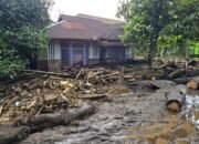 Lumpuh Diterjang Banjir Bandang, Kecamatan Pulosari Tetapkan Darurat Bencana