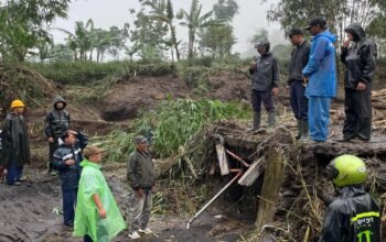 Pipa PDAM Diterjang Banjir, Ribuan Pelanggan di Pulosari Krisis Air
