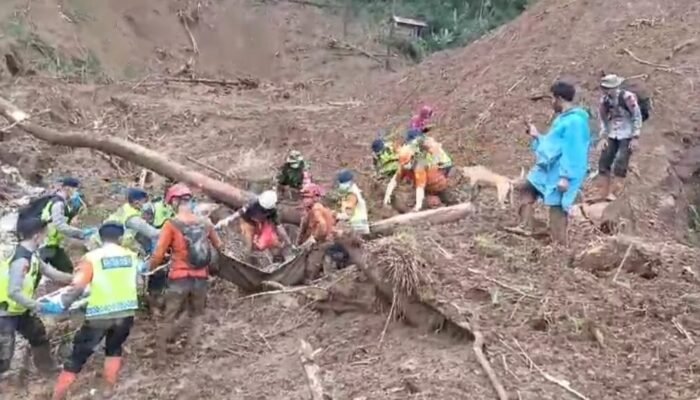 Operasi SAR Desa Bongas Berakhir, Dua Korban Longsor Ditemukan