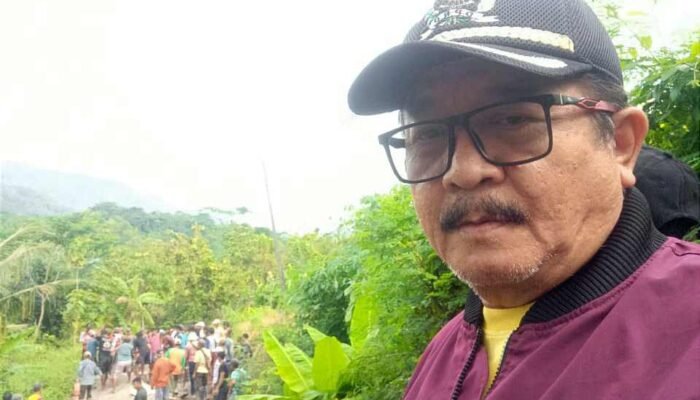 Ruas Jalan Kabupaten di Desa Jipang Brebes Amblas Satu Pedukuhan Terisolir