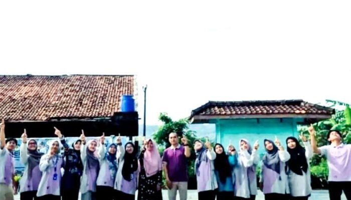 Tetes Haru dan Tepuk Tangan: Pisah Sambut Kepala Sekolah sebagai Simbol Kebersamaan dan Harapan Baru