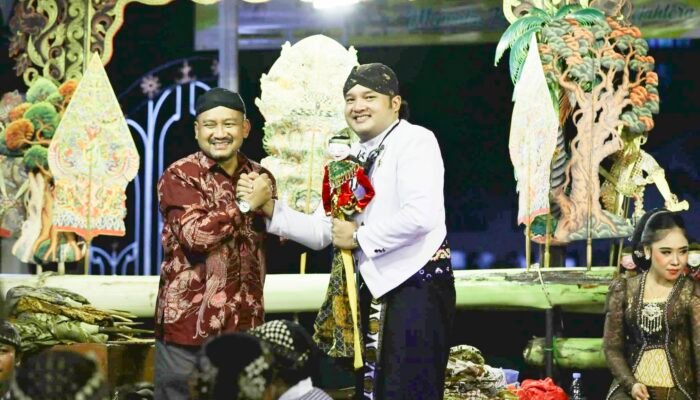 Bupati Anom: Wayang Golek Bukan Sekadar Tontonan, Tapi Tuntunan Hidup