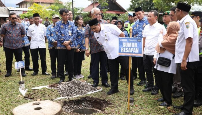 Strategi Jateng Atasi Jalan Rusak Lewat Gerakan Sumur Resapan Murah