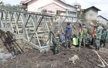 Pulihkan Akses Warga, Kodim 0711/Pemalang Bangun Jembatan Bailey di Penakir