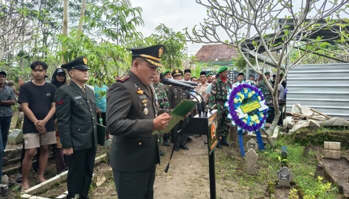 Penghormatan Terakhir bagi Peltu Purwoko, Dandim Pemalang Pimpin Prosesi Pemakaman Militer