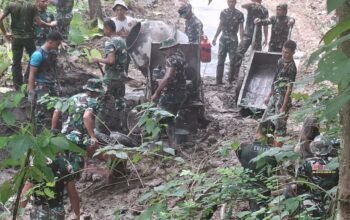 Tembus Medan Ekstrem, Satgas TMMD Brebes Buka Akses Terisolasi di Desa Cikuya