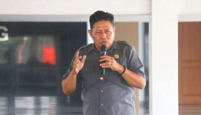 Siswa SMPN 6 Petarukan “Ngansu Kawruh” Demokrasi di Gedung Rakyat