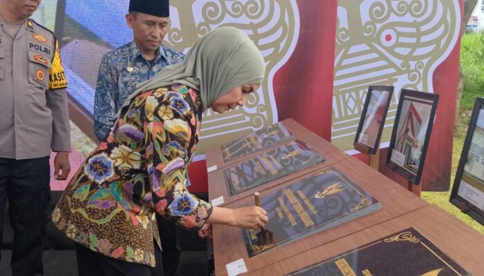 Bupati Kendal Resmikan Lima Proyek Pembangunan Senilai 22,68 Miliar Rupiah