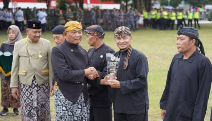 Pimpinan DPRD Hadiri Upacara Khidmat Hari Jadi ke-451 Pemalang