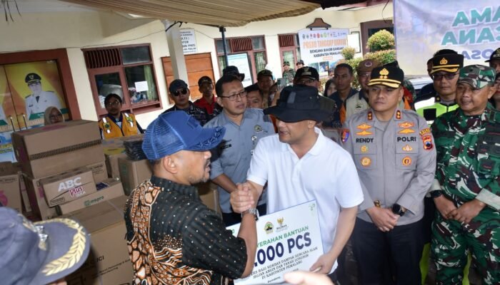 Bupati Anom Widiyantoro Dampingi Gubernur Jateng Bergerak Cepat Tangani Korban Banjir Bandang di Penakir