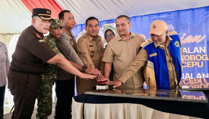 Dongkrak Produksi Padi, Gubernur Jateng Resmikan Dua Embung di Blora