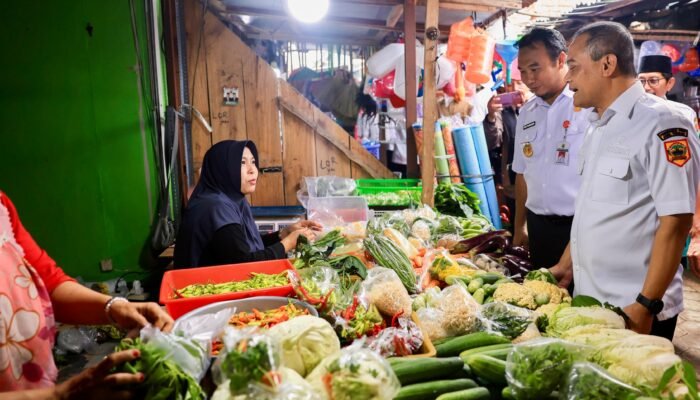 Jelang Lebaran, Gubernur Jateng Pastikan Pasokan Pangan di Sragen Aman