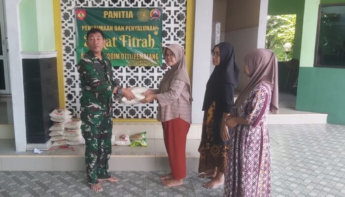 Wujud Kepedulian, Kodim 0711/Pemalang Tebar Ratusan Paket Zakat Fitrah