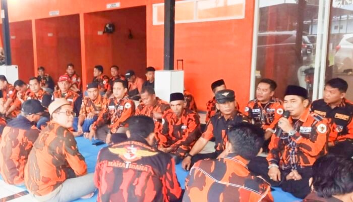 Aksi Simpatik, MPC Pemuda Pancasila Pemalang Bagikan Ratusan Takjil