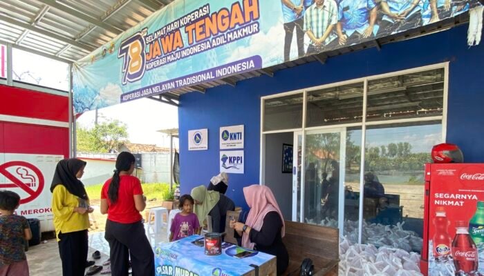 Gempur Harga Sembako, KNTI Pemalang Gelar Pasar Murah Pesisir Ulujami
