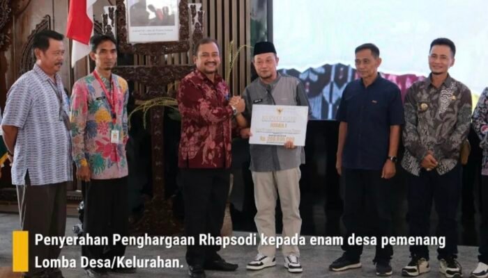 Prestasi Gemilang! Bupati Pemalang Ganjar Desa Desa Terbaik dengan Penghargaan Rhapsodi