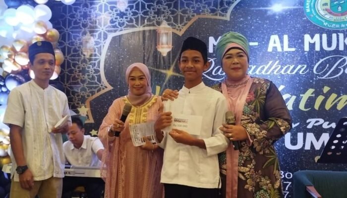 Berbagi Kebahagiaan Jelang Lebaran, Perguruan MK Al Mukarramah Santuni 1000 Yatim dan Dhuafa