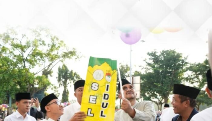Sholat Idulfitri di Masjid Agung, Bupati Anom Hangat Sapa Warga Pemalang