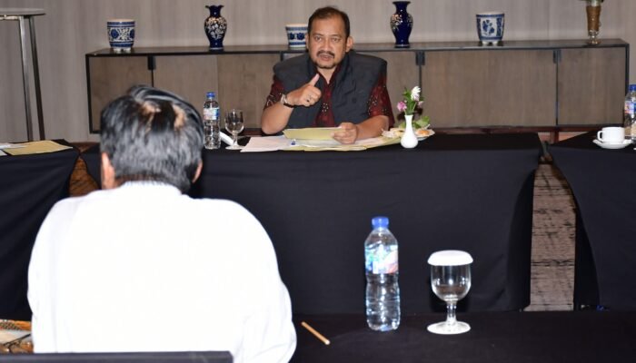 Cari Pemimpin Amanah, Bupati Pemalang Interview Calon Dirut Tirta Mulia