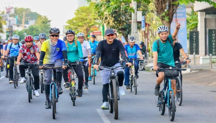 Pimpin Aksi Gowes, Ahmad Luthfi Dorong Budaya Hemat Energi Jadi Gaya Hidup ASN Jateng