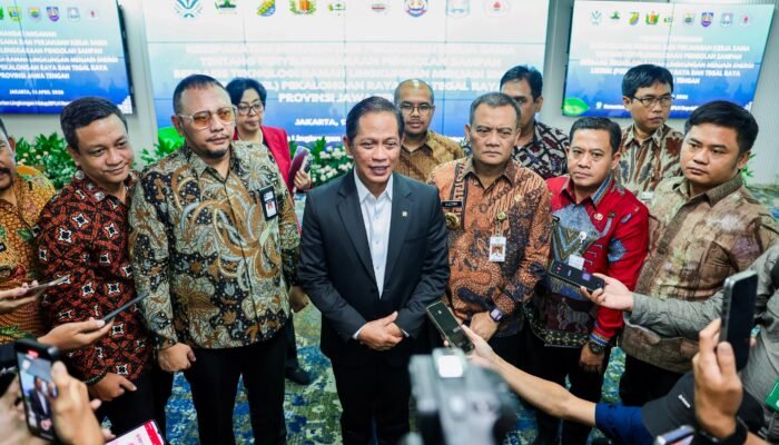 Lawan Krisis Limbah! Jateng Siapkan 3 Aglomerasi untuk Pangkas 3.000 Ton Sampah Per Hari