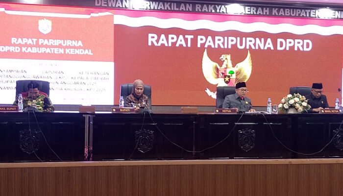 DPRD Kabupaten Kendal Terima LKPJ Bupati Kendal Tahun Anggaran 2025