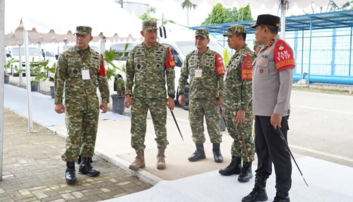 Pangdam IV/Diponegoro Pimpin Pengamaman Kunjungan Kerja Presiden RI Di Jawa Tengah