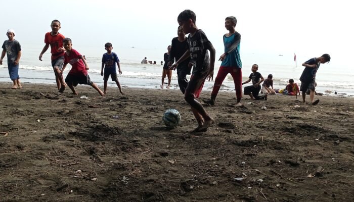 Pesona Pantai Joko Tingkir: Destinasi Wisata Bahari di Nyampungsari, Pemalang