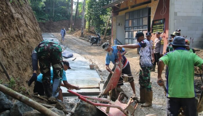 Dulu Alas Batang Kelapa, Kini Jalan di Krangean Purbalingga Mulai Mulus Dibeton