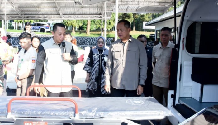 Kodam IV/Diponegoro Terima Bantuan Ambulance VIP dari PT BRI